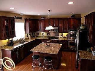 5th image of 16321 Lincoln Dr