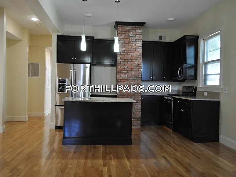 34 Juniper St #1 — Photo 6