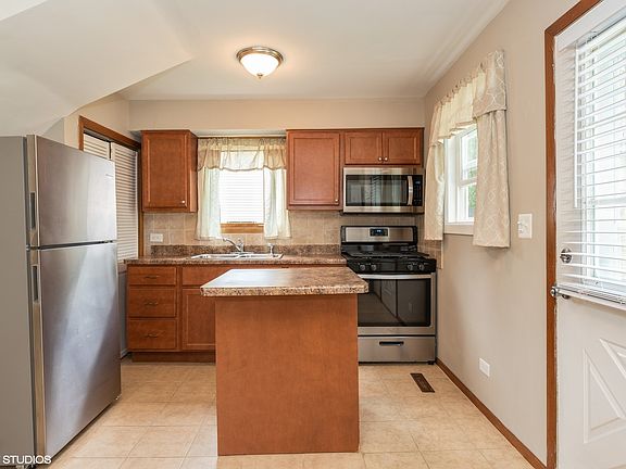 2nd image of 24514 W Luther Ave
