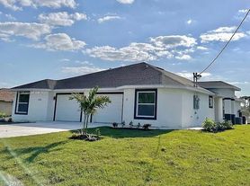4616 15th St SW, Lehigh Acres, FL
