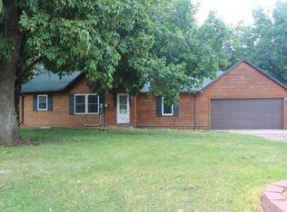 37743 115th St, Blue Earth, MN 56013