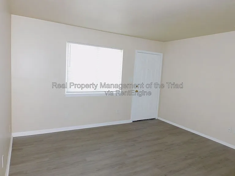 4302 Parker St #F — Photo 2
