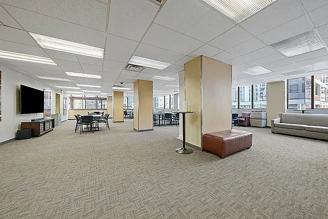 405 N Wabash Ave #502 — Photo 15