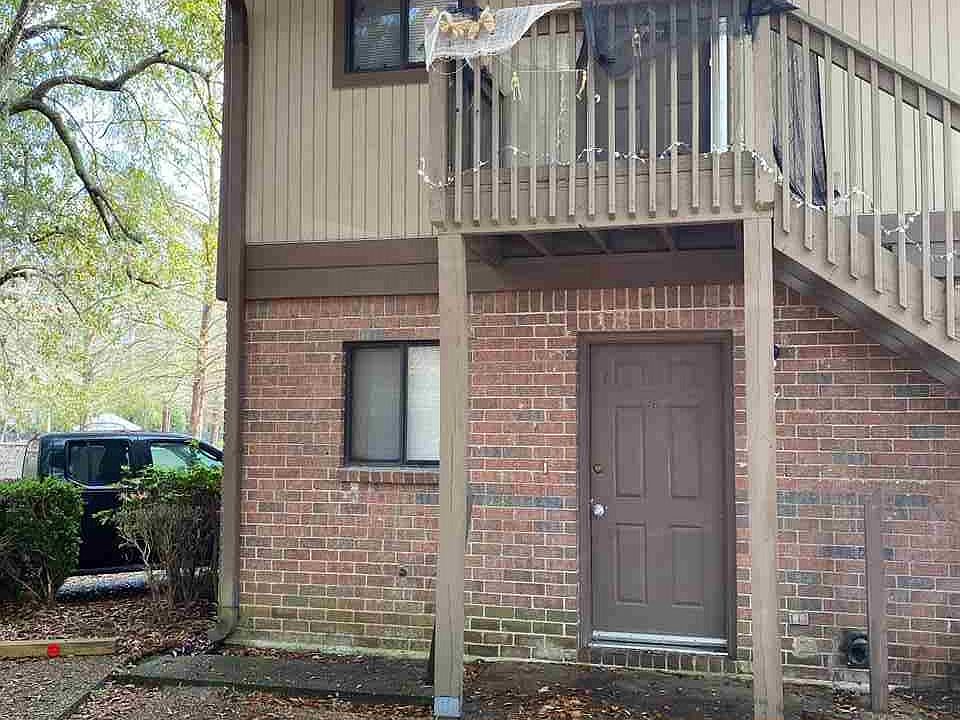 1st image of 216 Dixie Dr