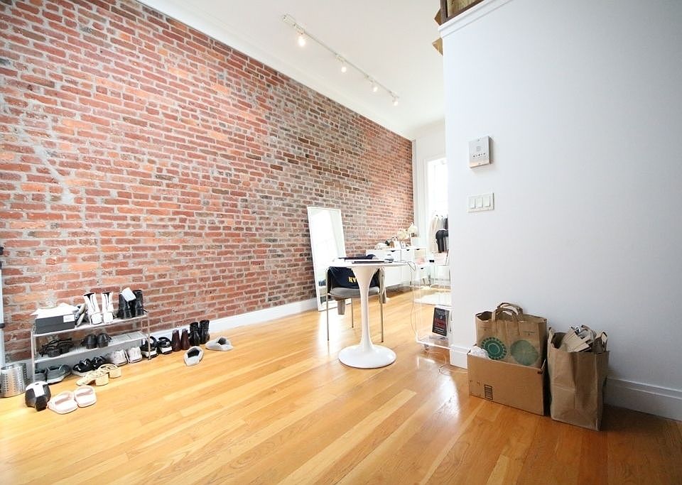 1st image of 415 W 22nd St APT 4A