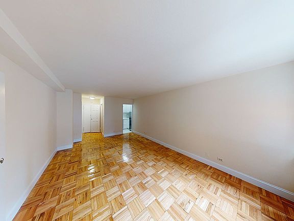 5th image of 250 E 73rd St APT 11A