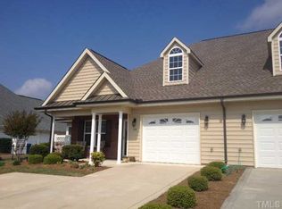 98 Glenfield Dr, Dunn, NC 28334