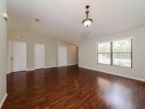 3rd image of 4117 47th St