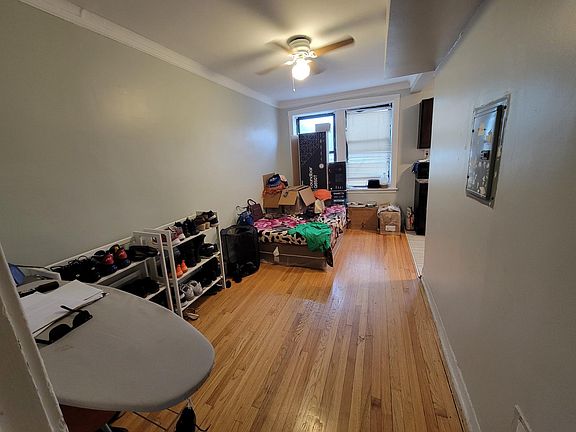 3rd image of 7012 N Paulina St #3A