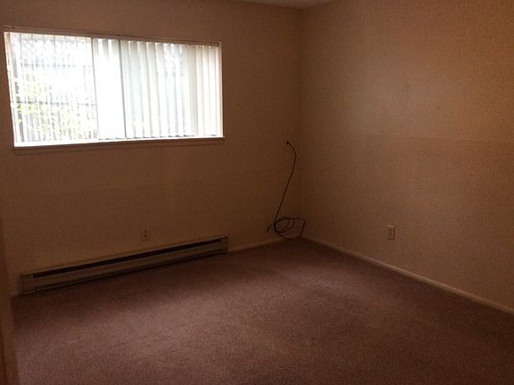 3rd image of 1711 W 10th Ave APT 4