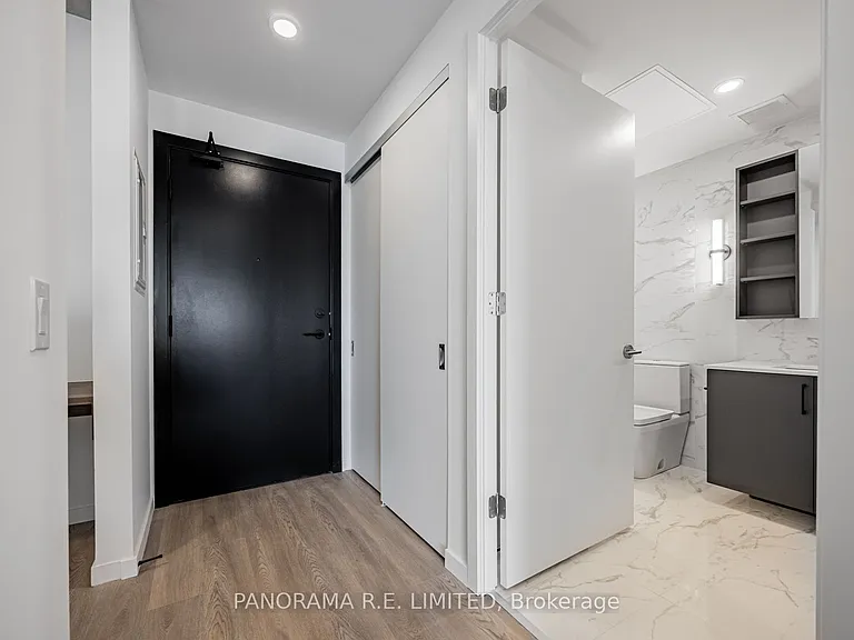 689 The Queensway #415 — Photo 21