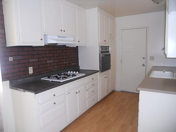 3rd image of 802 E Stetson Ave