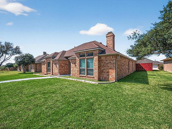 3rd image of 2229 Country Valley Rd