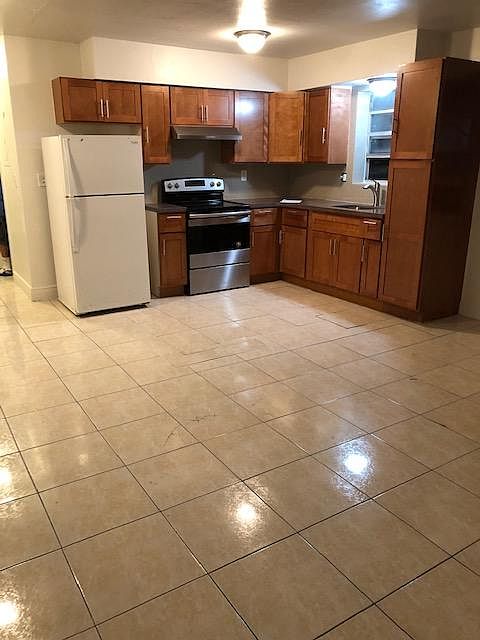 1st image of 11680 NE 18th Dr APT 15