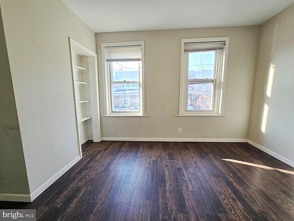 5th image of 3075 Tulip St