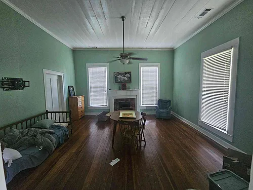 220 Forsyth St Photo 1