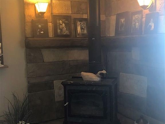 5th image of 22867 Ulmus Ave