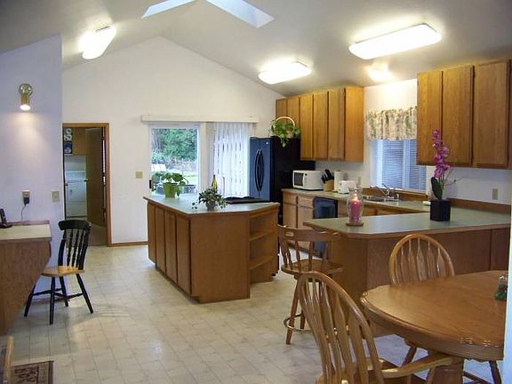 Dining Room/Kitchen