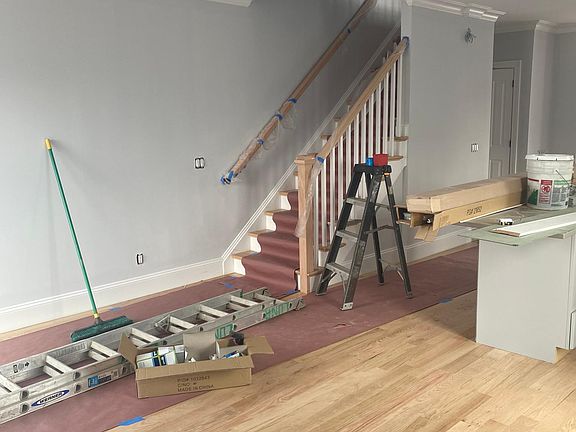 5th image of 115 Gainsborg Ave E