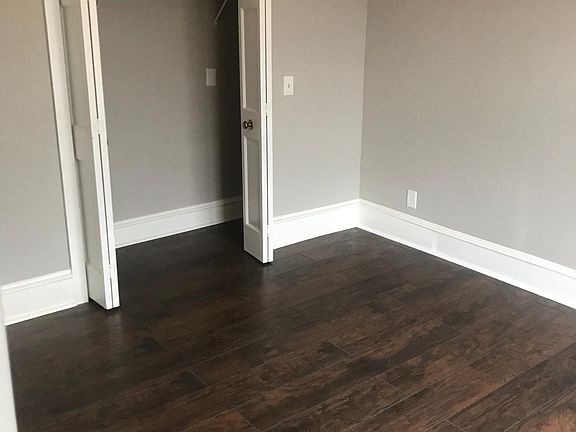 2nd image of 1926 Central Ave NE APT 1