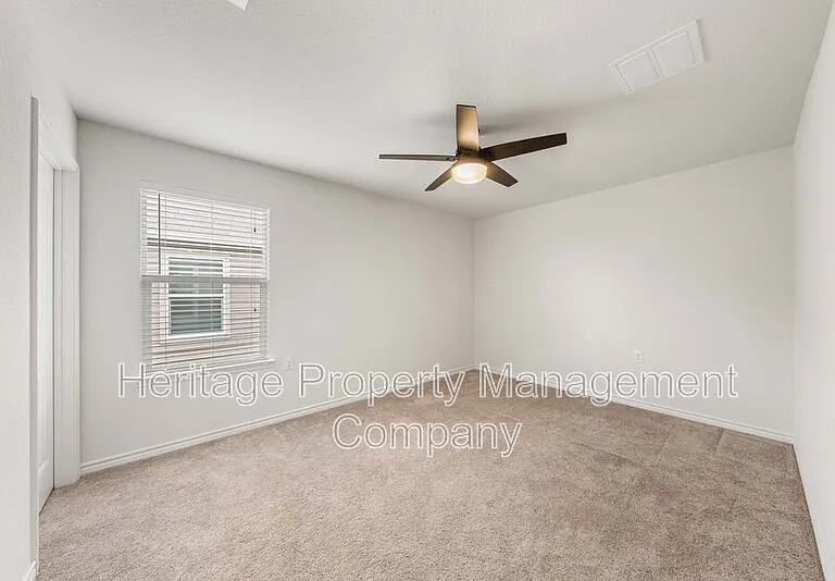 7347 Bluebonnet Bay — Photo 33