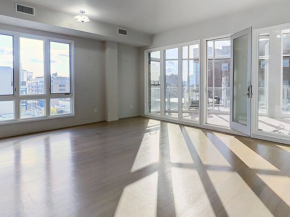 3rd image of 37 W End Ave #Penthouse 1