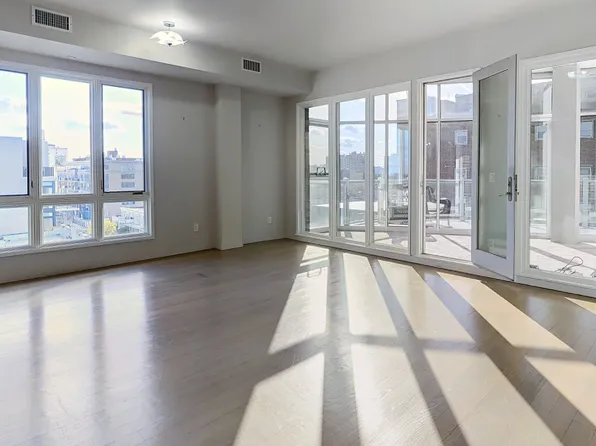 37 West End Avenue image 3 of 38