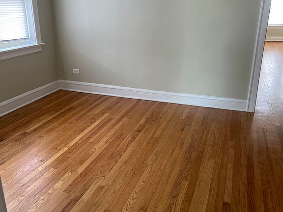 5th image of 8056-8058 N Lincoln Ave #3