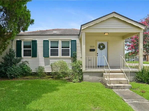 1301 Franklin Ave, Gretna, LA 70053