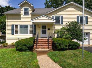 22 Diana Rd, Morris Plains, NJ 07950