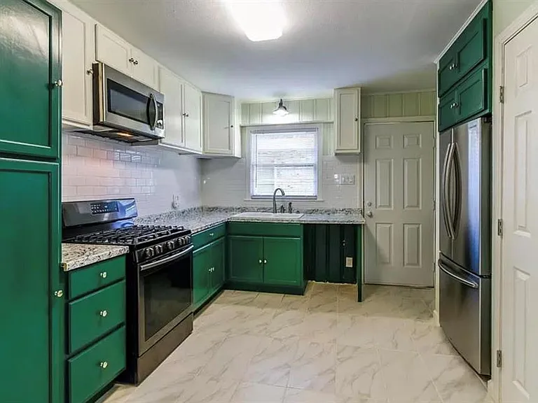 1508 N Highland Ave — Photo 3