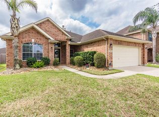 2113 Laughing Gull Ln, League City, TX 77573