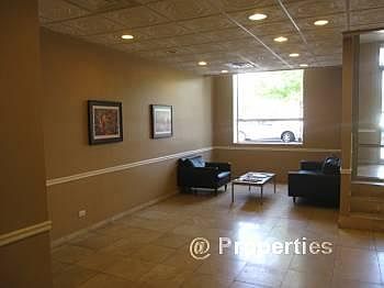 1st image of 405 E Oakwood Blvd