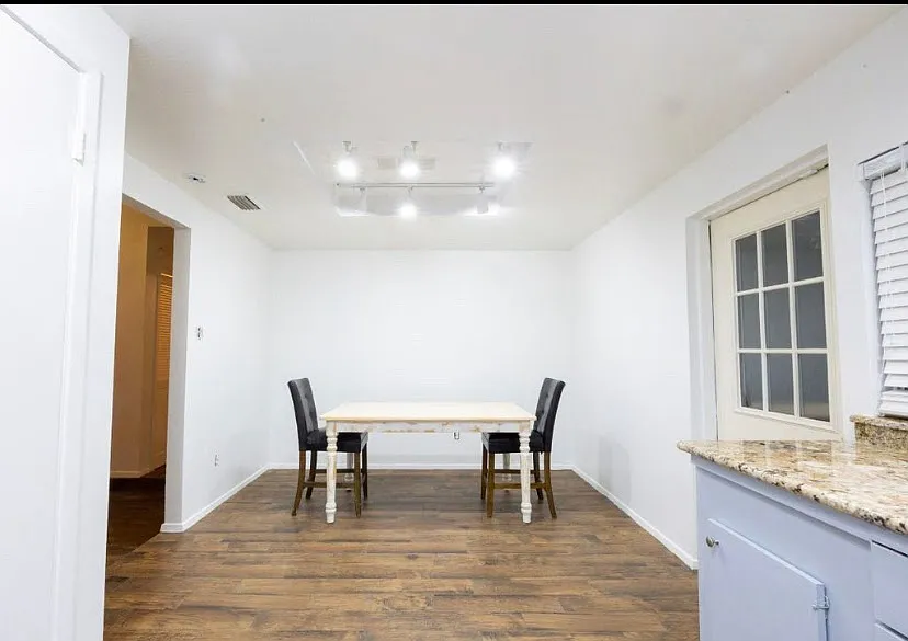 3 bed, 1576 sqft, $2,100 — Photo 4