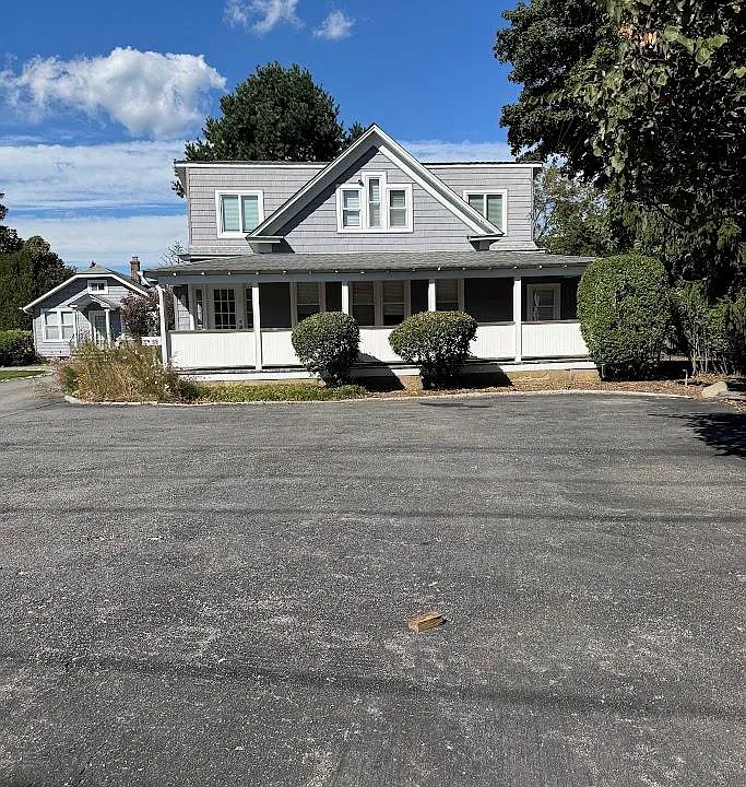 15 Henry St