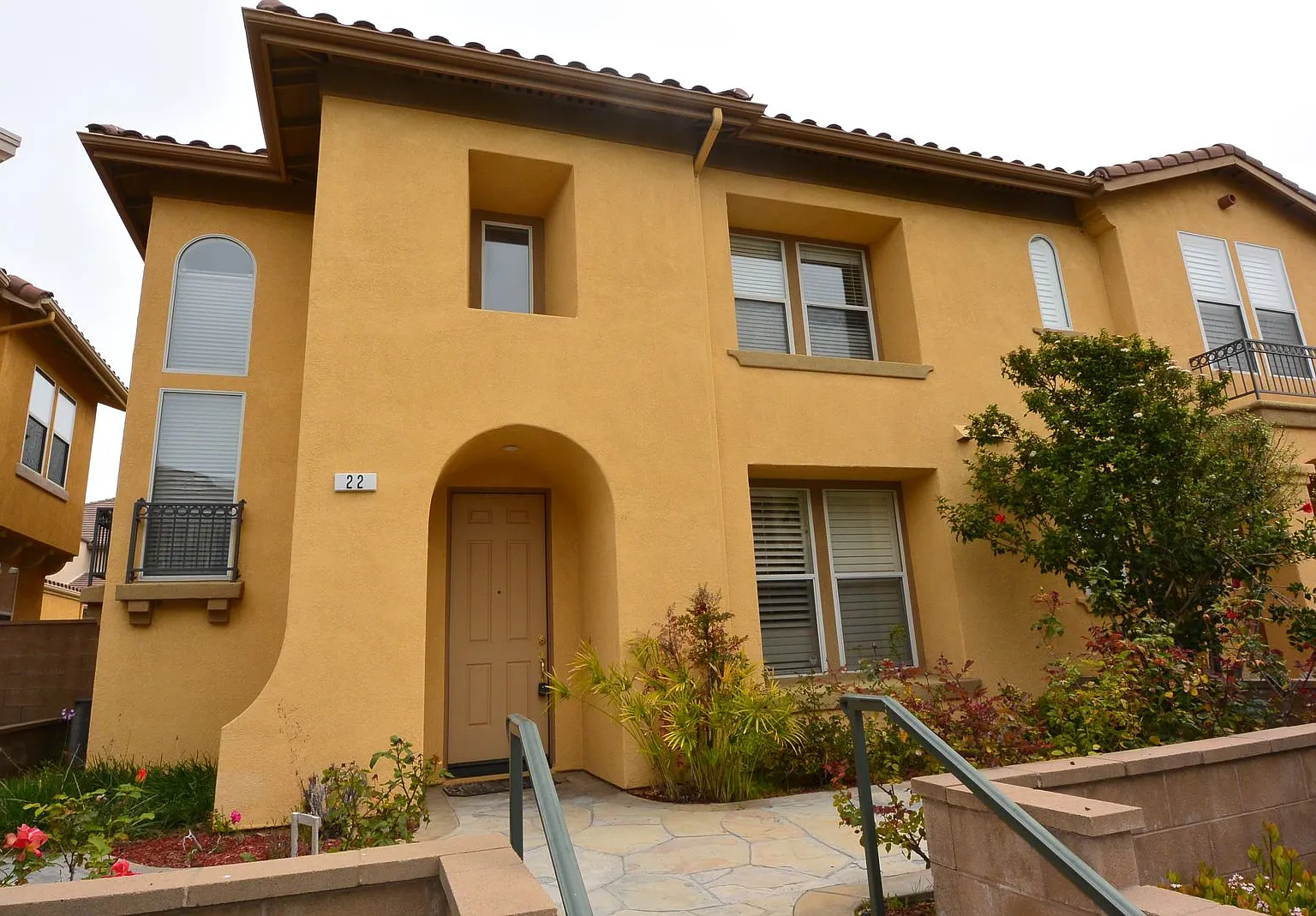 Fabulous 3 BD 2.5 BA Townhome in Northpark, Irvine — Photo 1