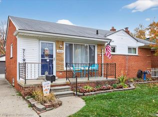 26241 Janet Ct, Roseville, MI 48066