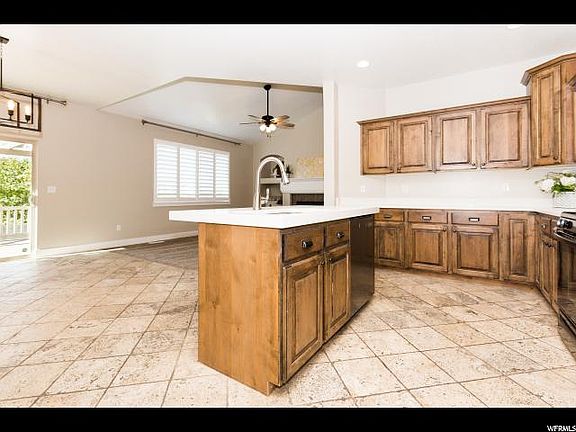 4th image of 3076 W Wild Flower Ln