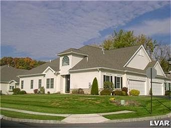2nd image of 16 Canterbury Ln