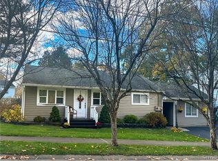 8 Medford Pl, New Hartford, NY 13413