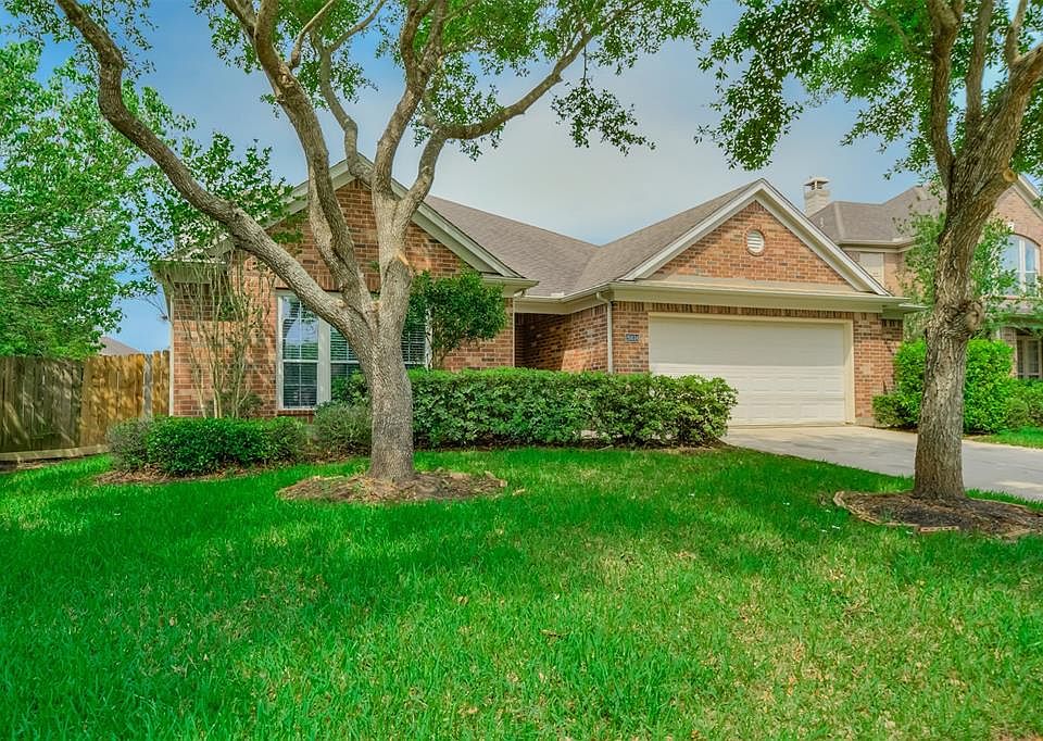 1st image of 26614 Abbey Springs Ln