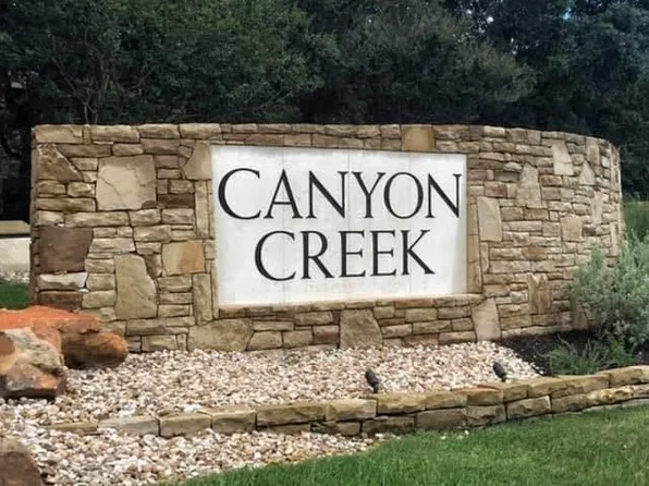 2621 Hillcrest Dr, Granbury, TX 76048