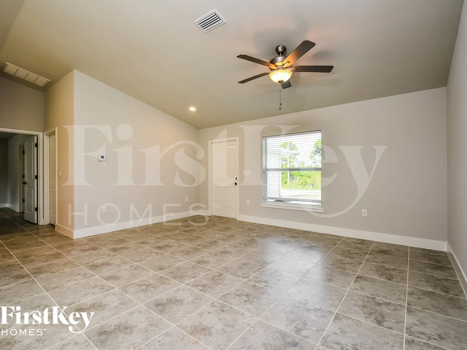 3 bed, 2.0 bath, 1519 sqft, $1,730 — Photo 4