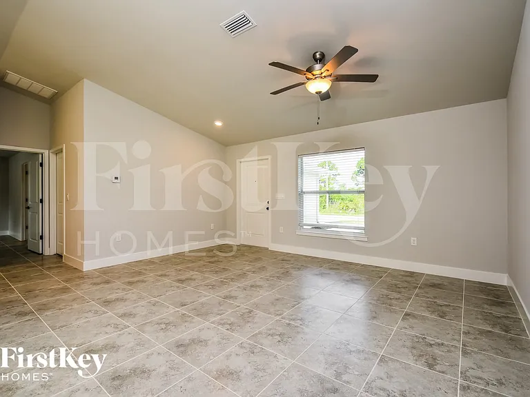 1603 Hanna Ave S — Photo 4