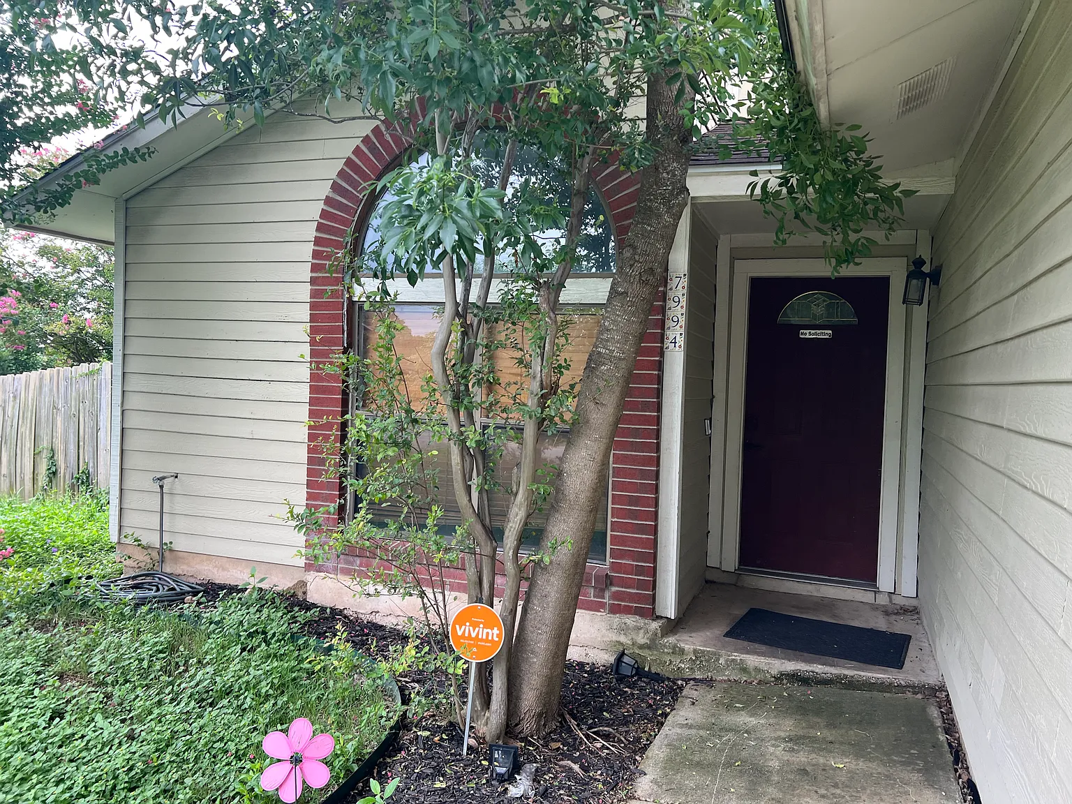 3 bed, 1664 sqft, $1,750 — Photo 2