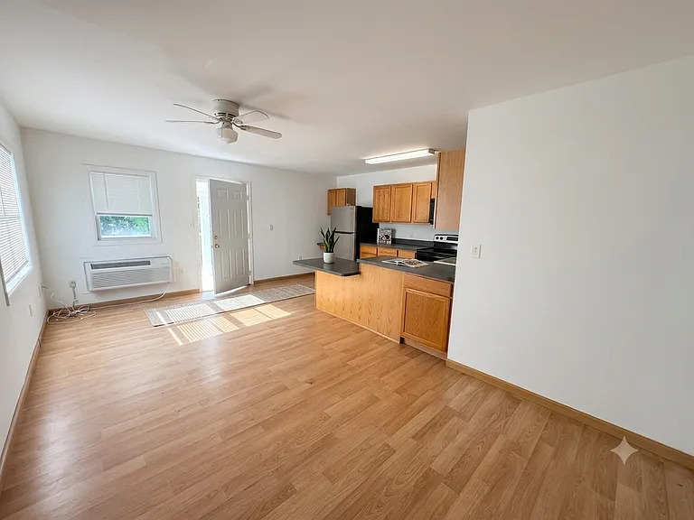 9830 Keyser Point Rd #11 — Photo 1