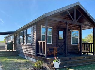 407 9th St SE, Carrabelle, FL 32322