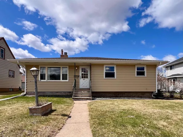 2807 7th Ave E, Hibbing, MN 55746