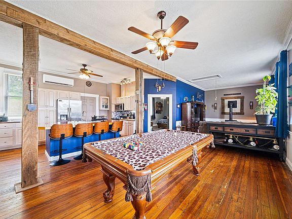 2nd image of 410 Madison Ave