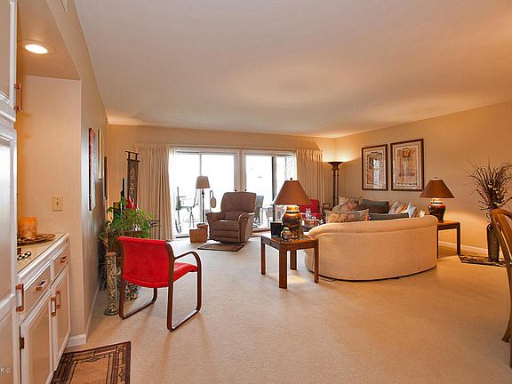 4th image of 1 Hiawatha Cove Trl APT 18